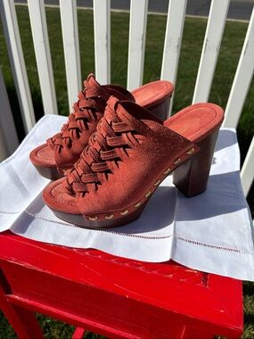 Michael Michael Kors Burt Coral Colored Leather Slides Size 6